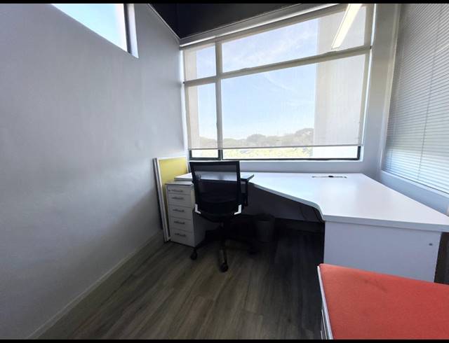 149M² OFFICE FOR SALE IN SOMERSET PARK